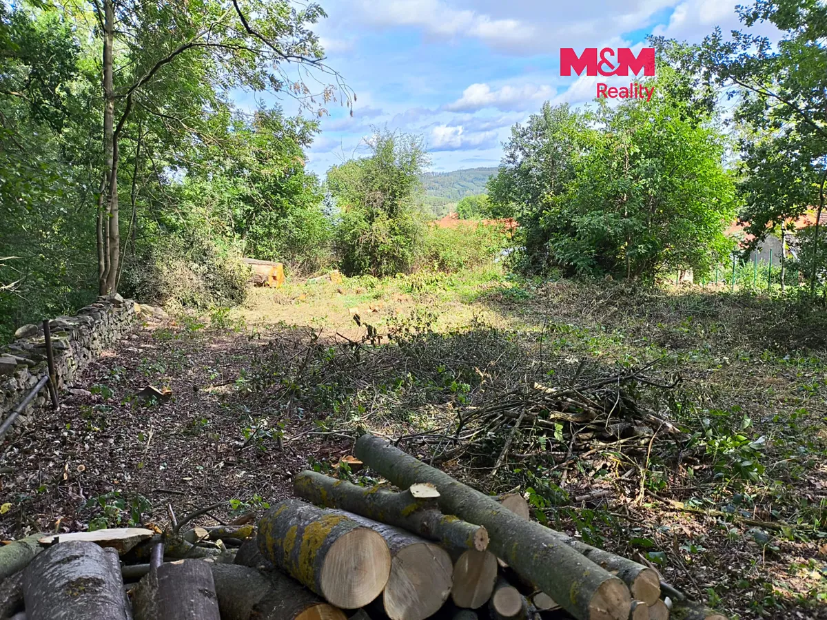 Prodej stavebního pozemku 689 m²